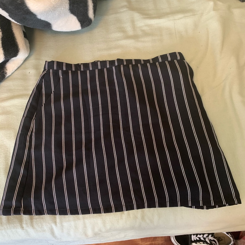 Pencil skirt with pockets